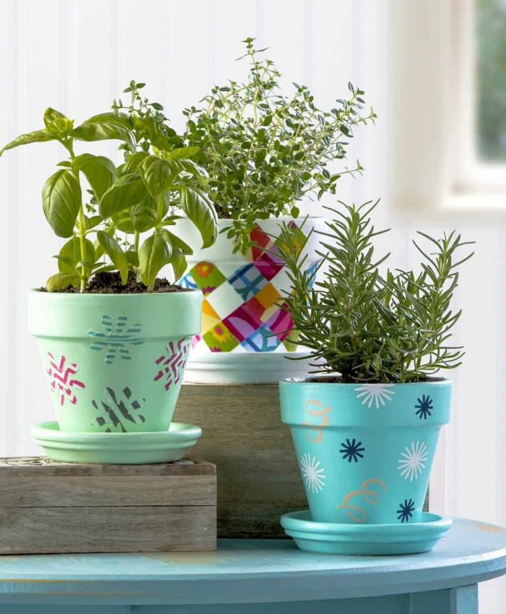 Painted-Herb-Pots-e1461861397116-735×892